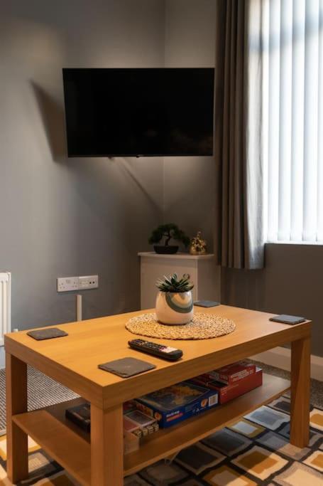 Vibrant City Centre Townhouse With Free Parking Rare Outdoor Patio Belfast Exteriér fotografie